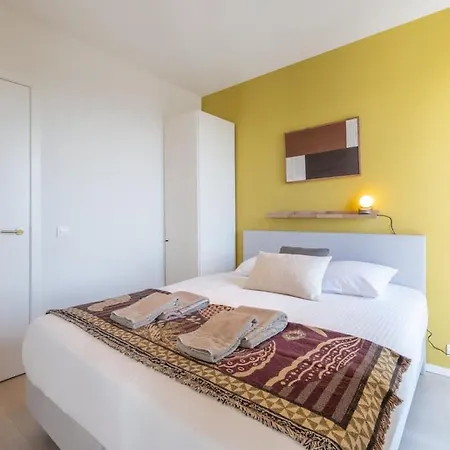 With Breathtaking Sea Views And Balcony Ostende