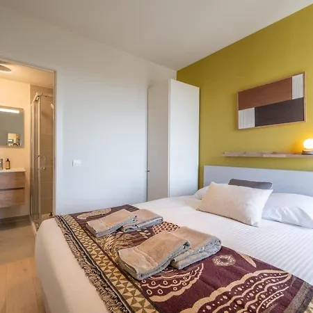 With Breathtaking Sea Views And Balcony Apartament Ostenda