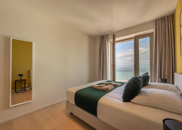 公寓 With Breathtaking Sea Views And Balcony