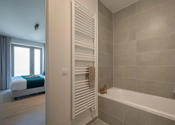 With Breathtaking Sea Views And Balcony *