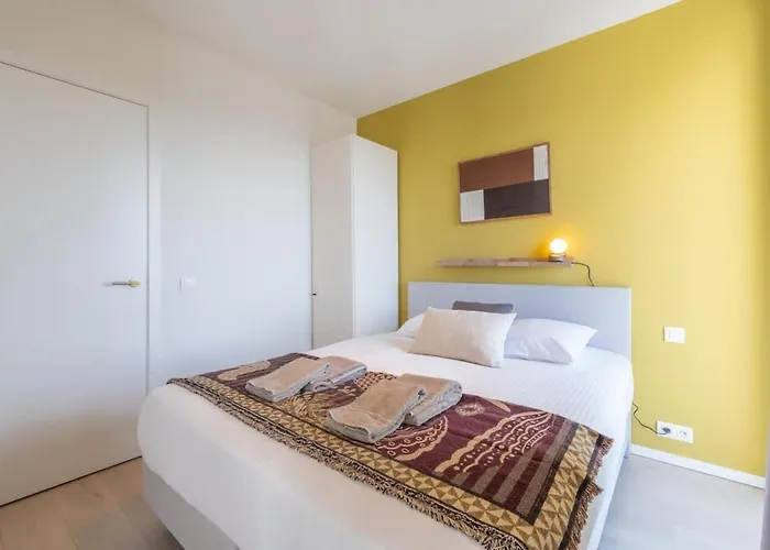 With Breathtaking Sea Views And Balcony Ostende